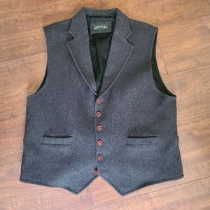 Orvis mens Large charcoal color tweed vest.